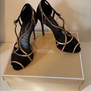 Michael Kors Elegant Black and Gold Heels